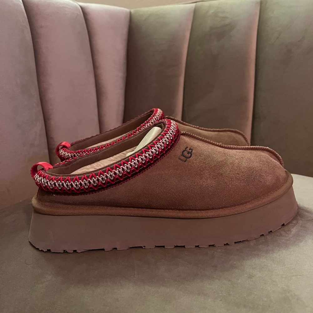 UGG Tazz Slipper